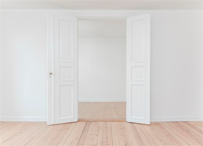 Bad Rental Apartment Floor